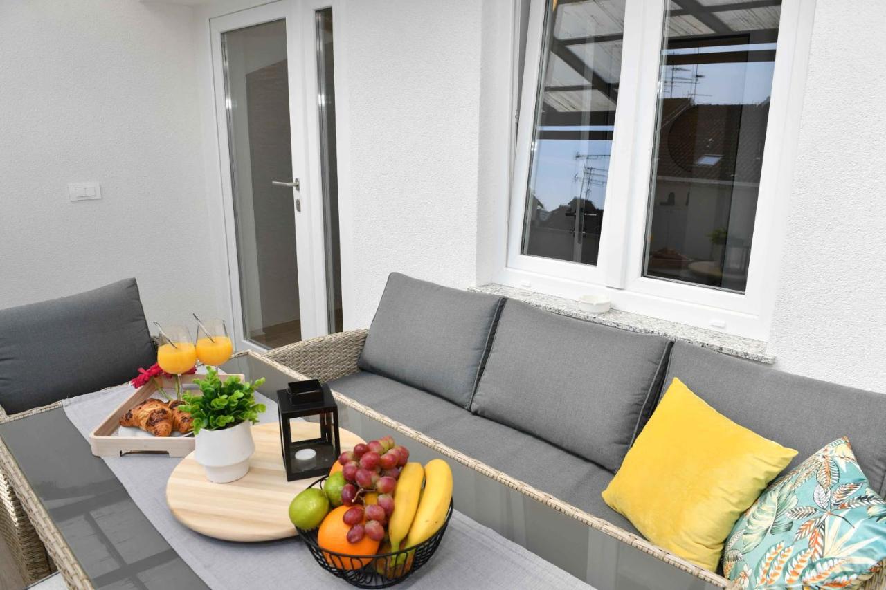 Apartman Leona Lovran Exterior foto